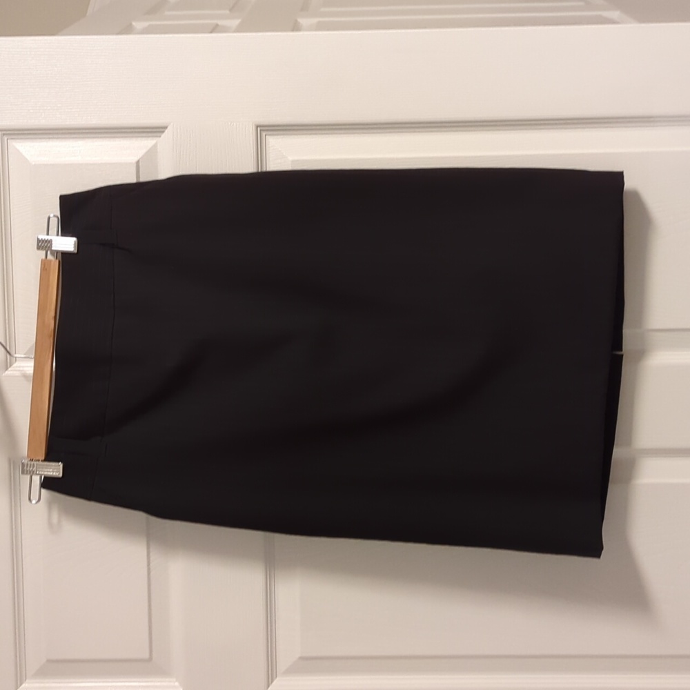 Black skirt for women